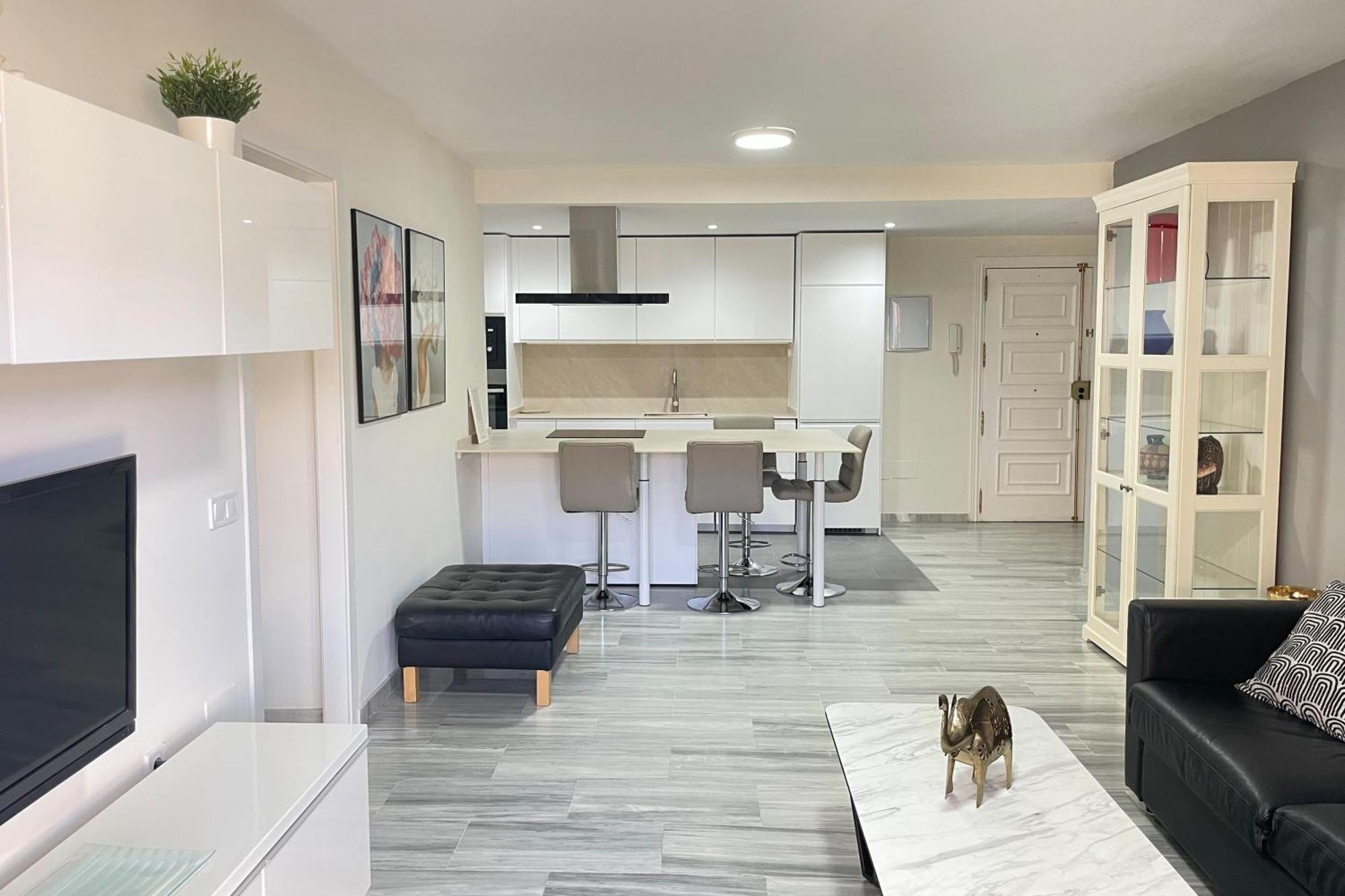 2 Bedroom 2 Bathroom Apartment In The Heart Of Fuengirola With Big Terrace And Free Parking Space Close To Beach 외부 사진